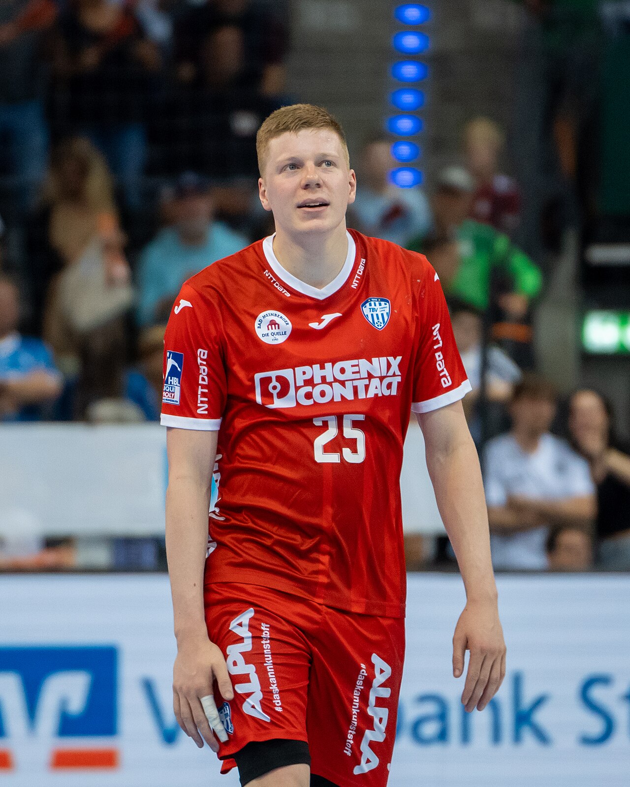 Lemgo Beat Hamburg 34-30 as Versteijnen Shines