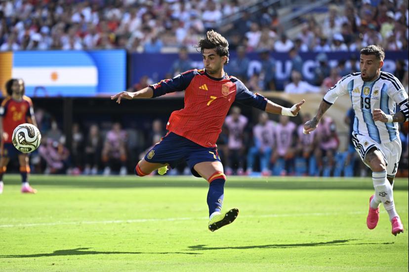 Fran Torres leaves Spain camp with ankle injury