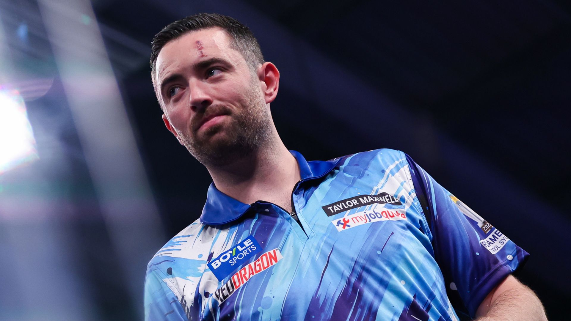 Humphries reaches second round of World Grand Prix after beating Chisnall