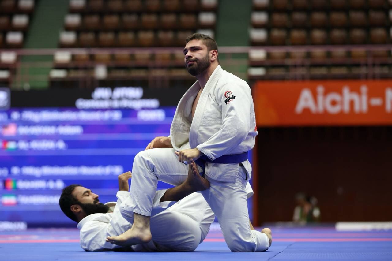 Taherkhani wins his first jiu-jitsu bout in Nagoya in 15 seconds