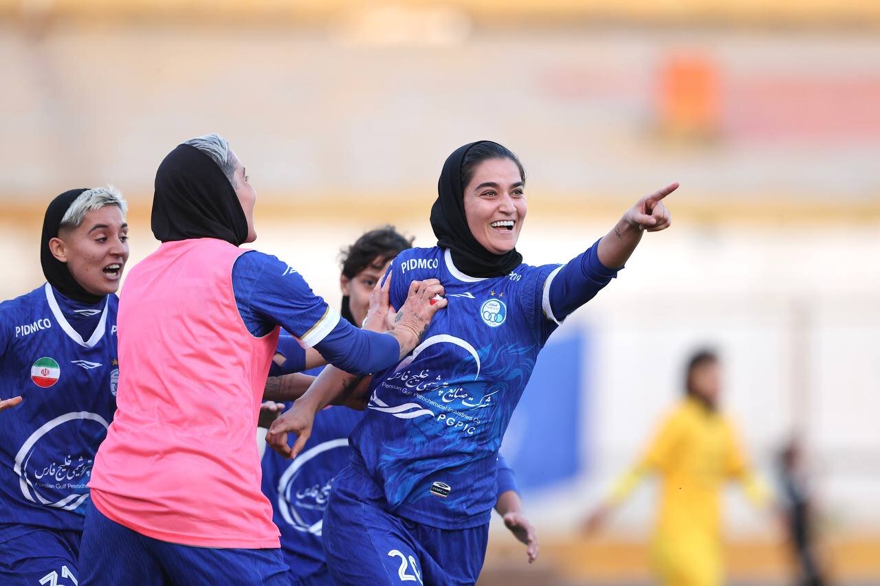 پیروزی تیمهای فوتبال زنان استقلال و پرسپولیس در هفته نخست لیگ